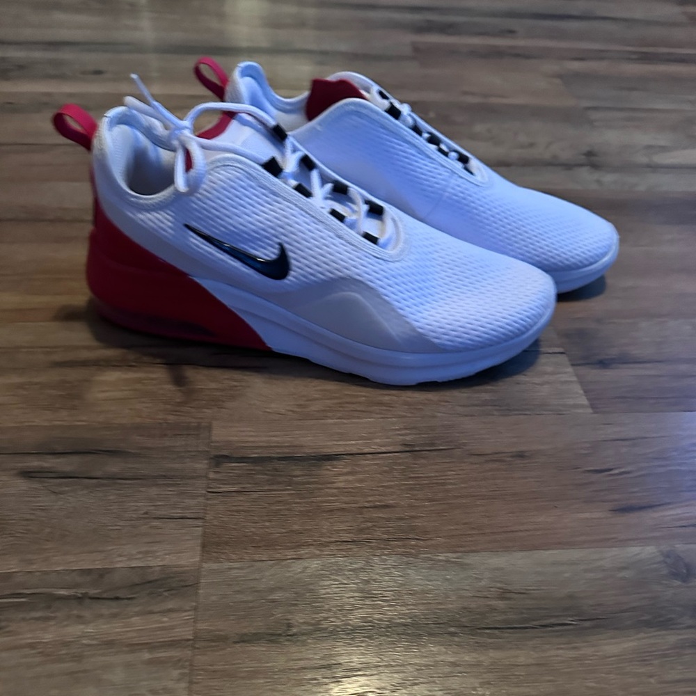 Nike White and Red Sneakers Sleek Design
